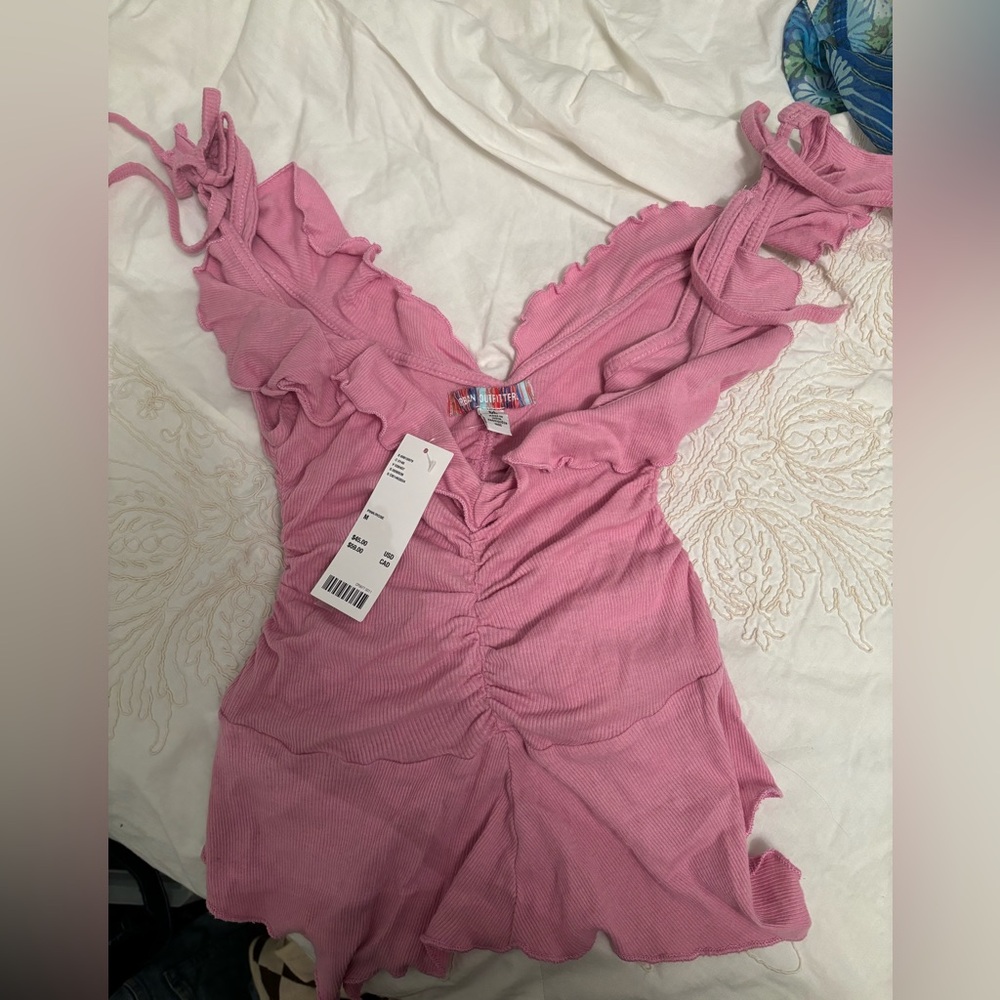 brand new urban tops